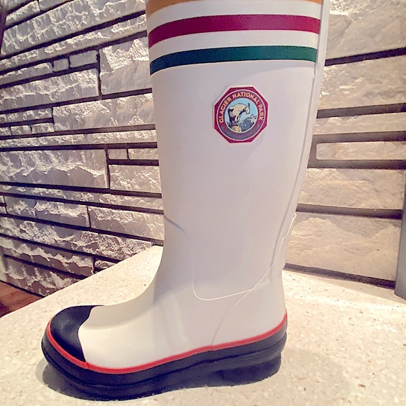 Glacier National Park, Limited Edition Pendleton Boots & Camping Blanket - Picture 6 of 8